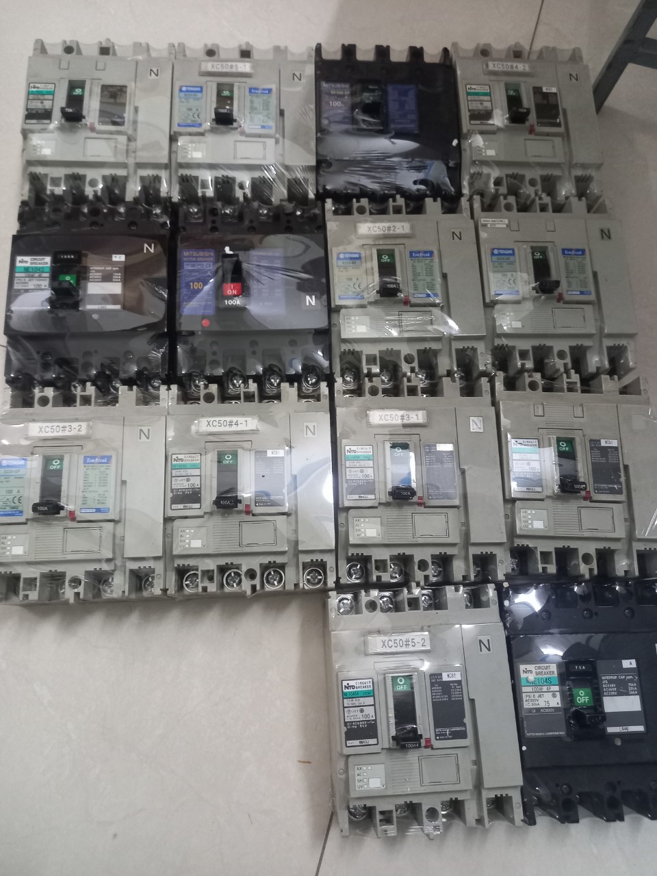 APTOMAT 3 PHA 4 CỰC NHẬT BẢN 75A 200A 225A XỊN