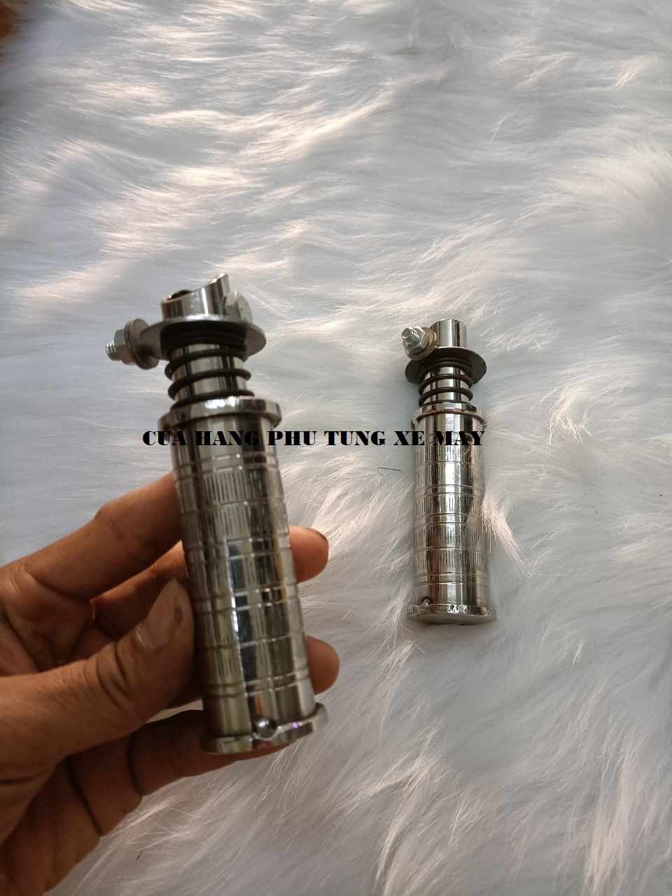 Gác chân sau xe Wave, Dream inox đặc
