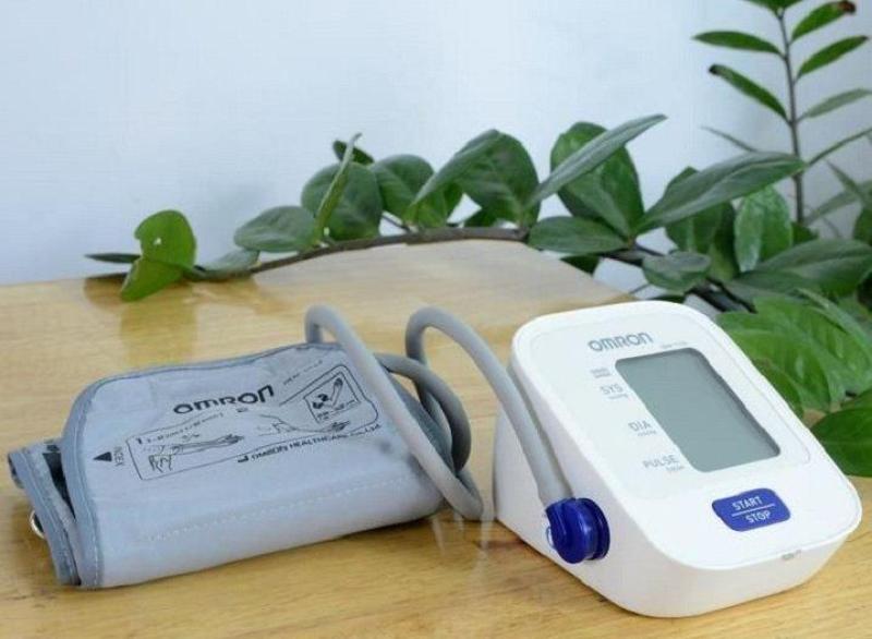 MÁY ĐO HUYẾT ÁP OMRON HEM-7120