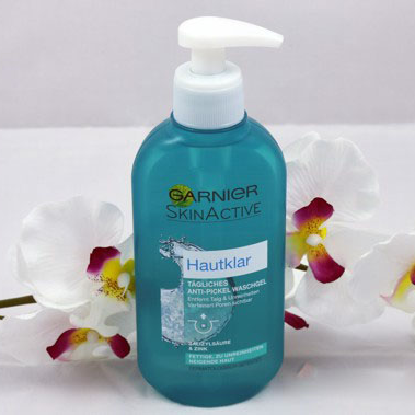 Sữa rửa mặt ngừa mụn Garnier Hautkla  200ml (Xanh)