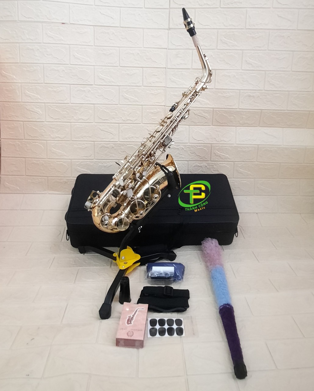 Kèn saxophone alto yamaha MK007
