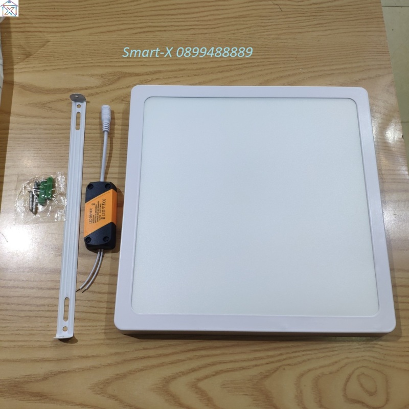 Đèn Led Ốp Trần nổi 24w Tròn hoặc Vuông. Công dụng : Ốp nổi trần chiếu sáng,trang trí. LED tiết kiệm điện,k gây nóng. Kích thước : 280mm