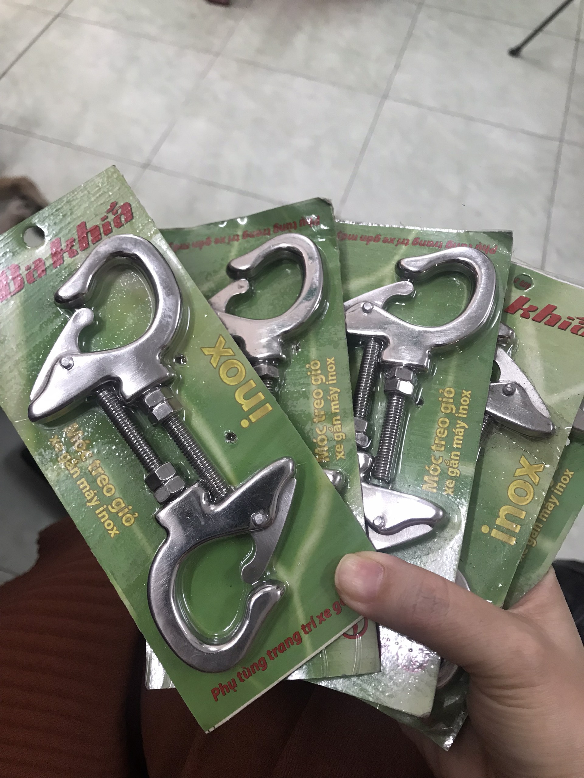 Bộ 2 Móc Treo Đồ Inox Gắn 2 Bên Xe Máy