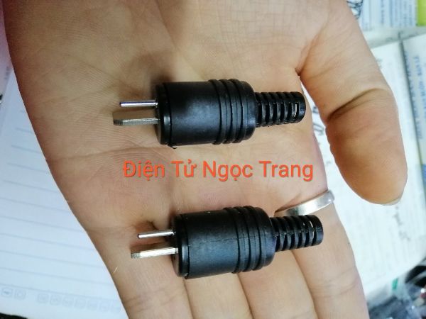 Rắc Âm Ly 2 chân dung cho âm ly châu âu