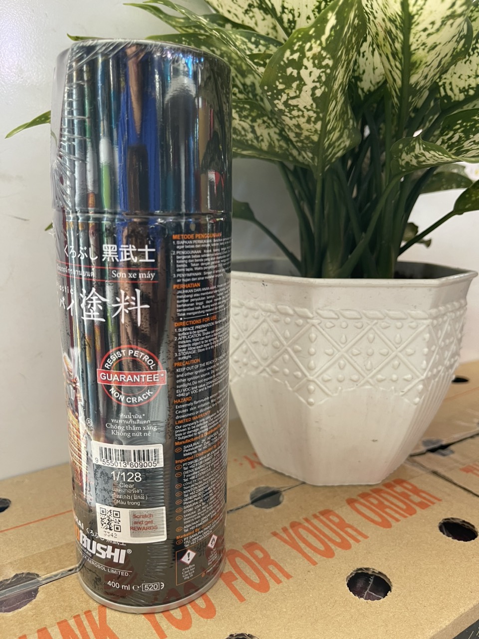 Sơn xịt samurai . hệ thống màu 2 lớp màu tím nho dream uch611* + bóng