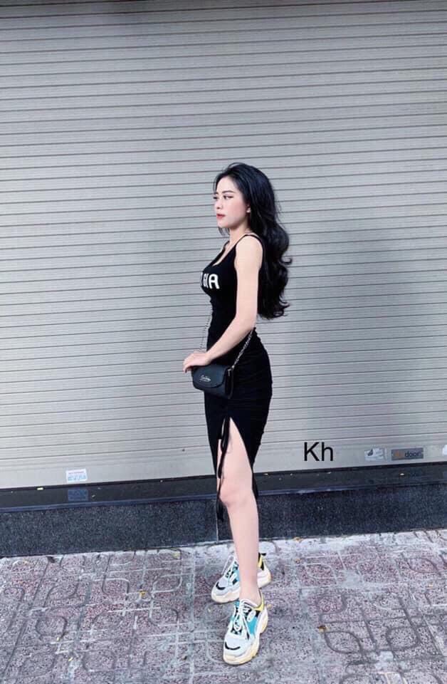 Sao Việt lăng xê mốt mặc váy diêm dúa đi giày thể thao