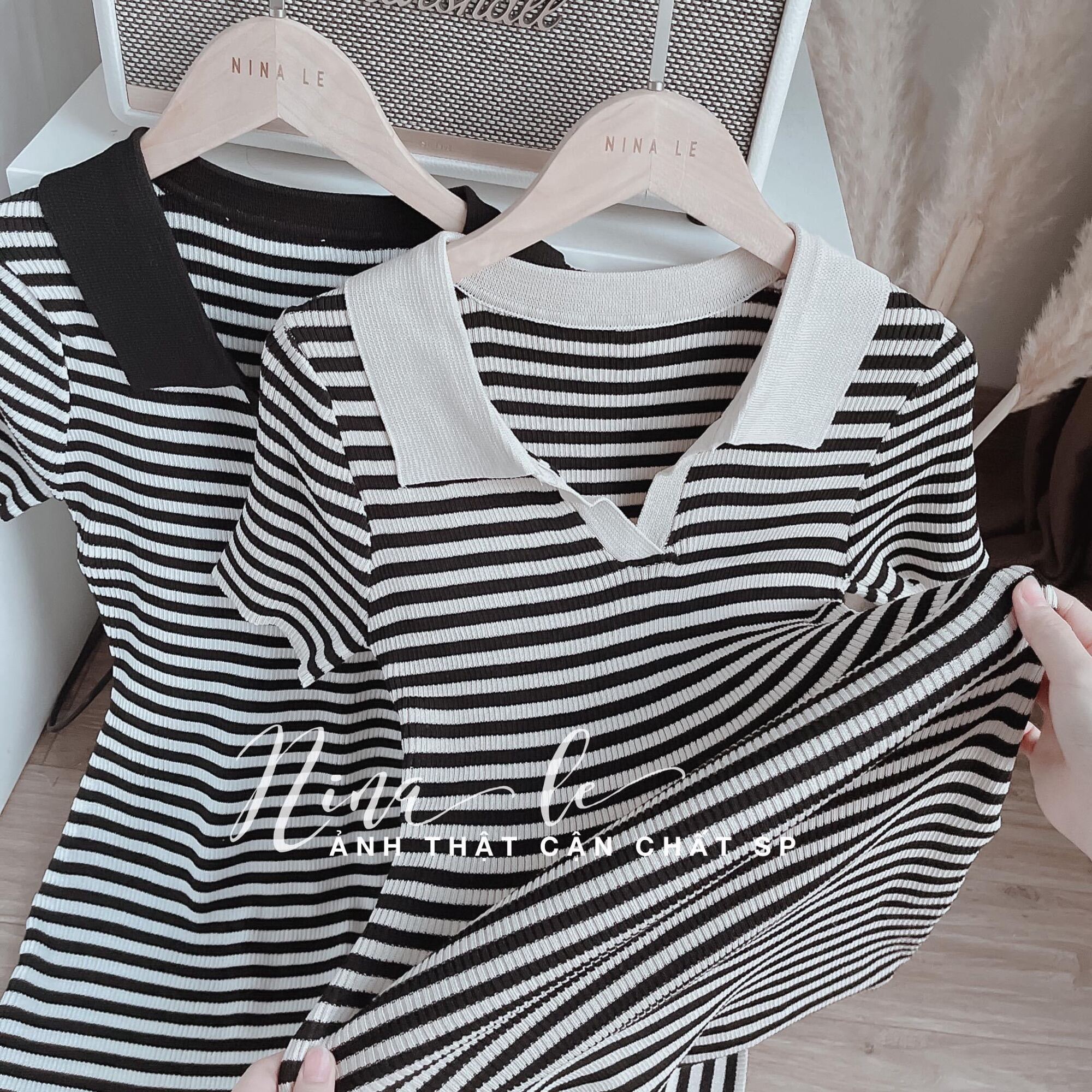 Đầm gân body sọc cổ bẻ xẻ v