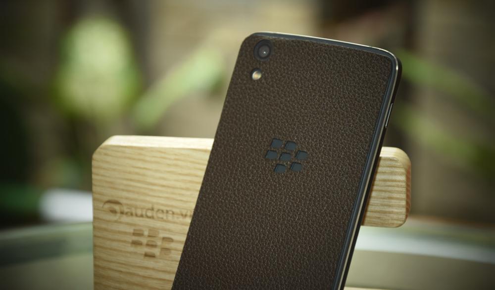 Dán Lưng Da DTR cho BlackBerry Dtek50 (Nâu)
