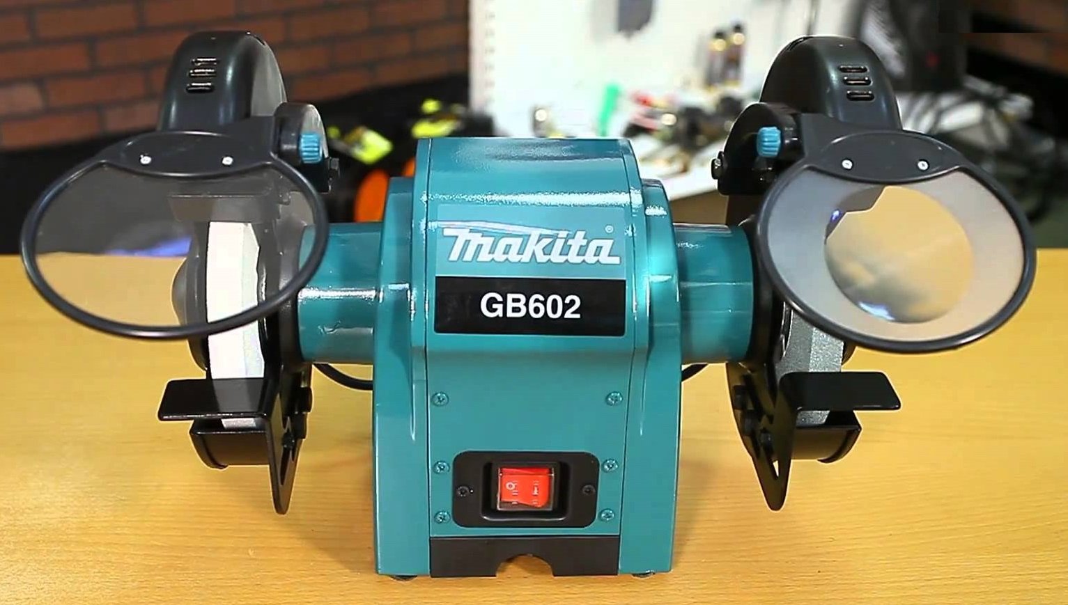 Máy mài 2 đá Makita GB 602