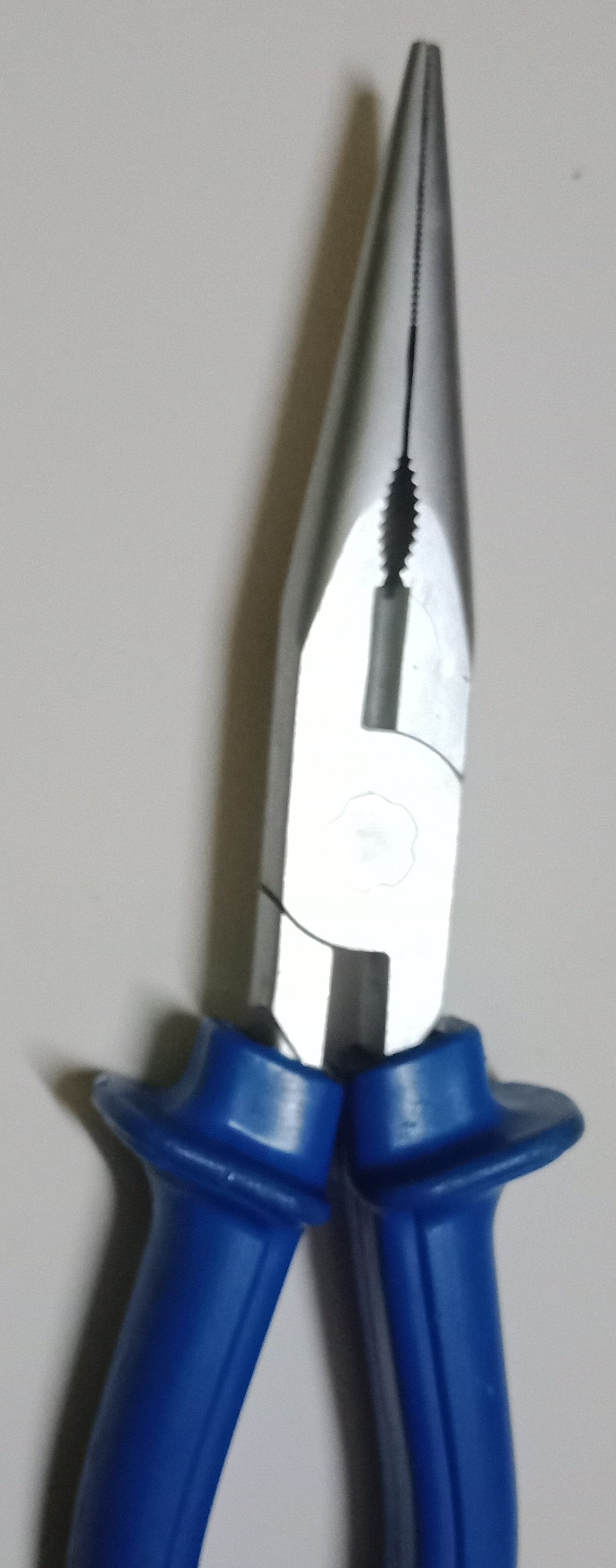 Kìm mỏ nhọn cao cấp vinatool 8 inch