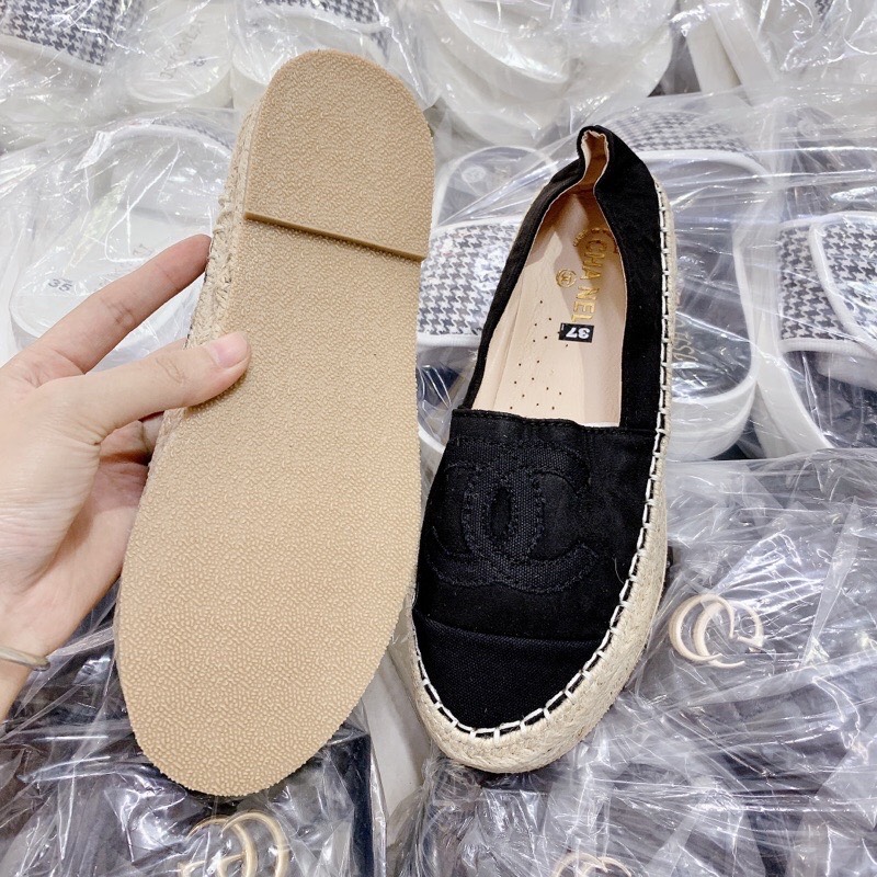 giày lười chanel đen da nỉ đế cói