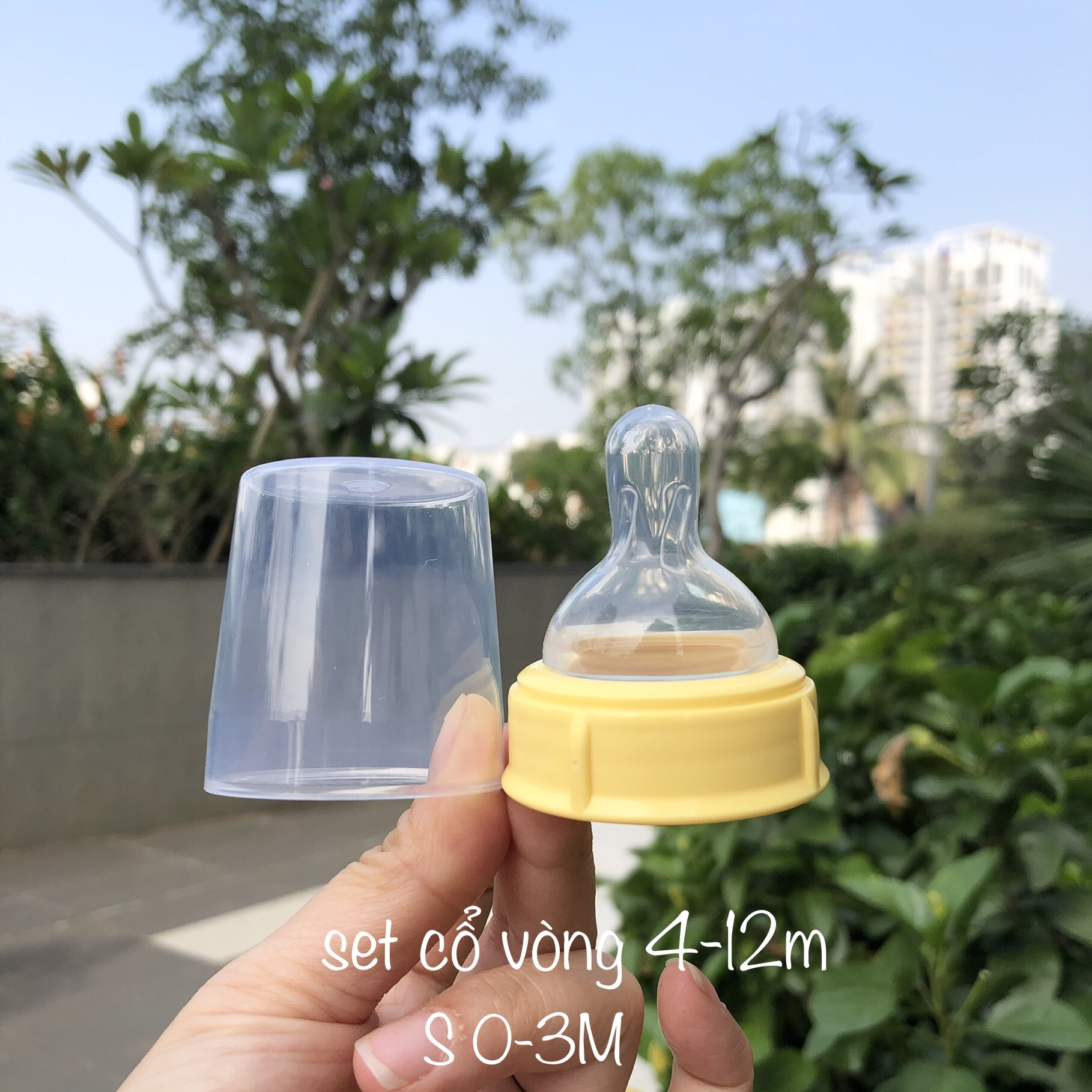 [HCM]Bộ Núm ty cổ vòng + nắp Medela