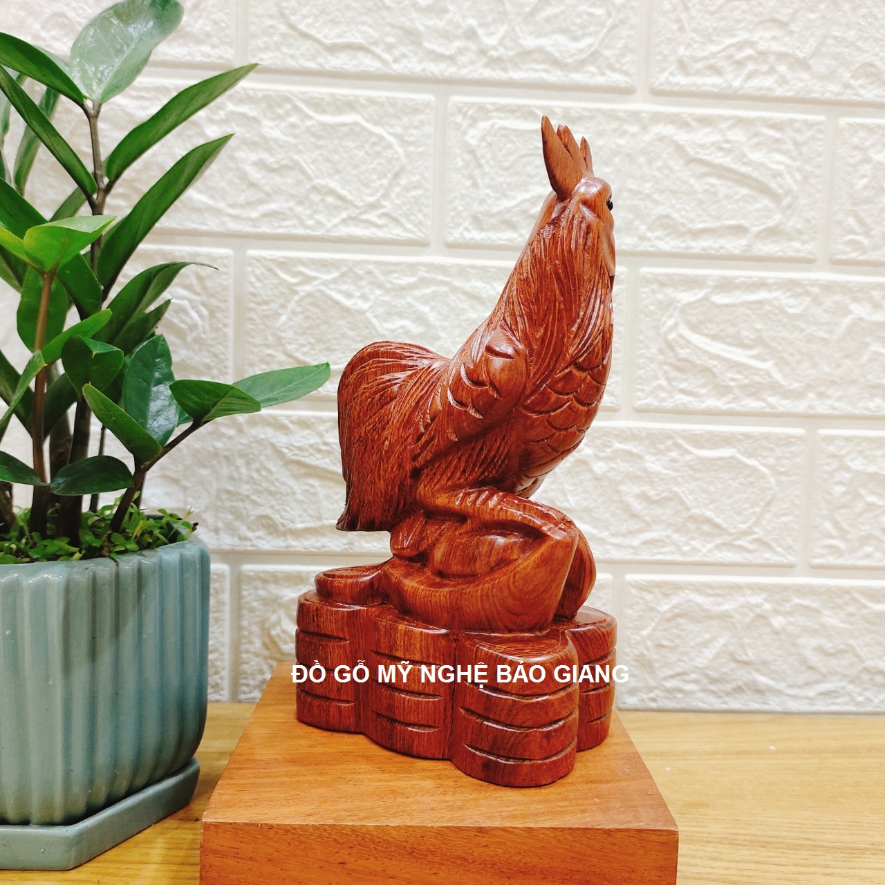 Tượng con gà gỗ hương cao 20 cm