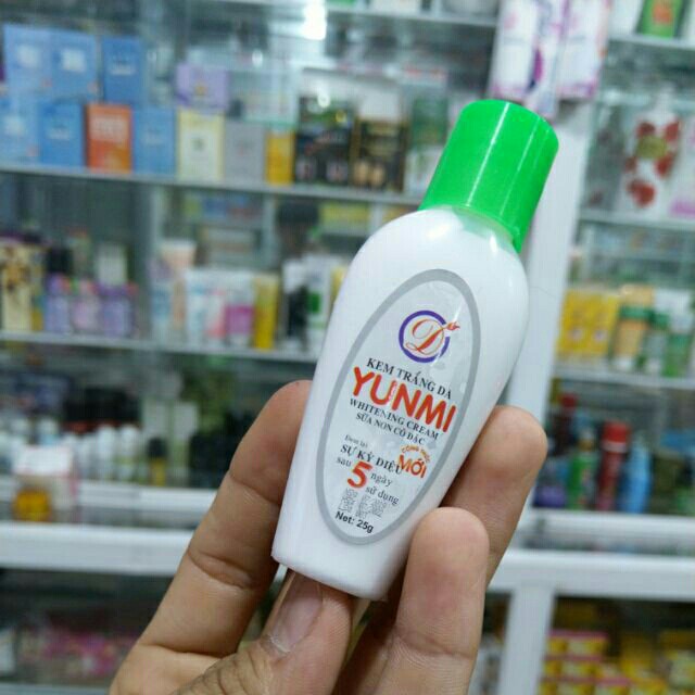 Kem tẩy trắng YUNMI cực mạnh