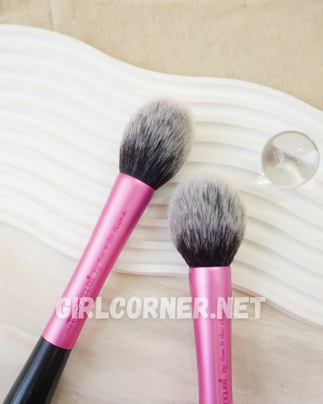 Cọ má hồng Real Techniques ( Brush Blush)