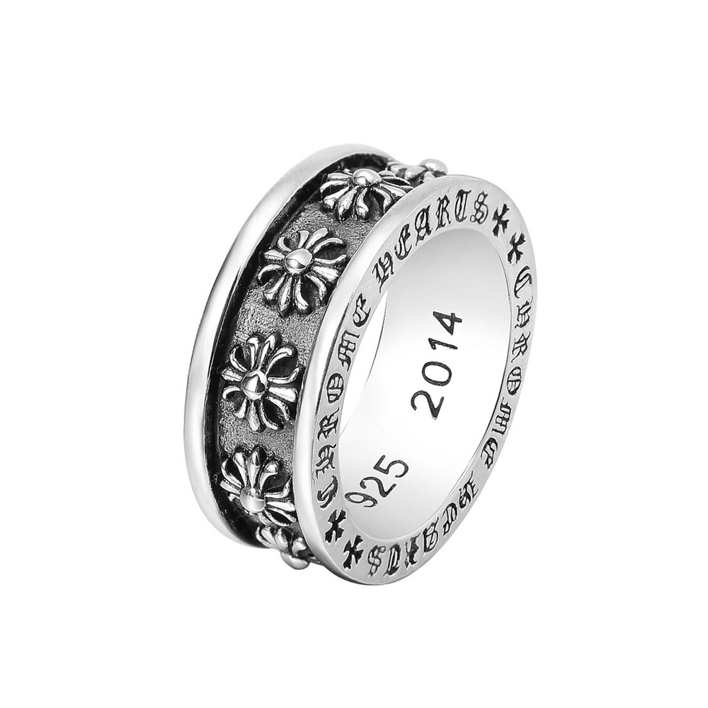 Nhẫn kiểu dáng Chrome Heart viền Iris