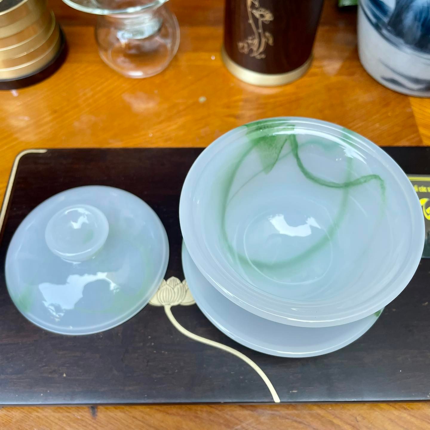 Chén Khải Bạch Ngọc