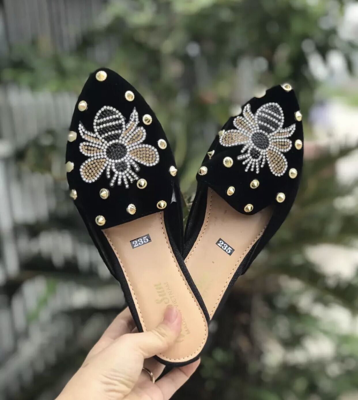 Dép sục nữ đính đá hình ong