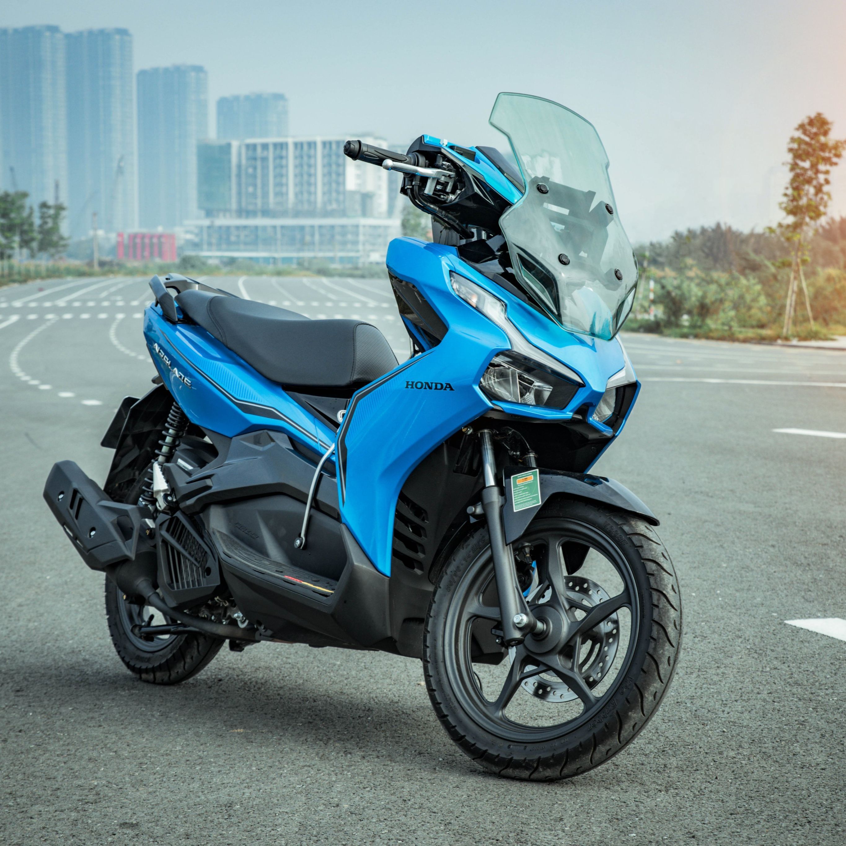 Kính chắn gió ZHIPAT cho AB 2020 - 2021 (240059)