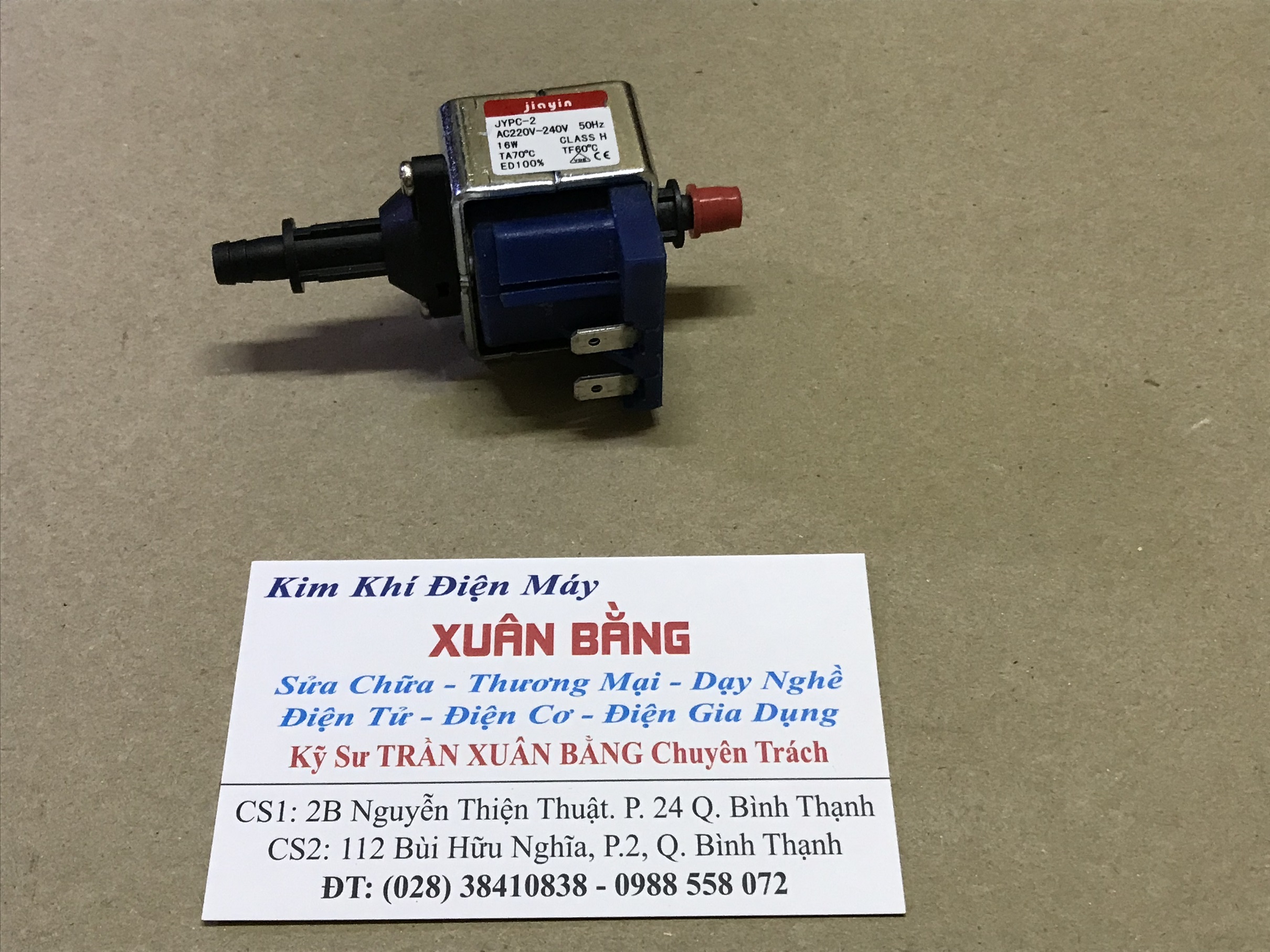 Bơm bàn ủi hơi nước đứng