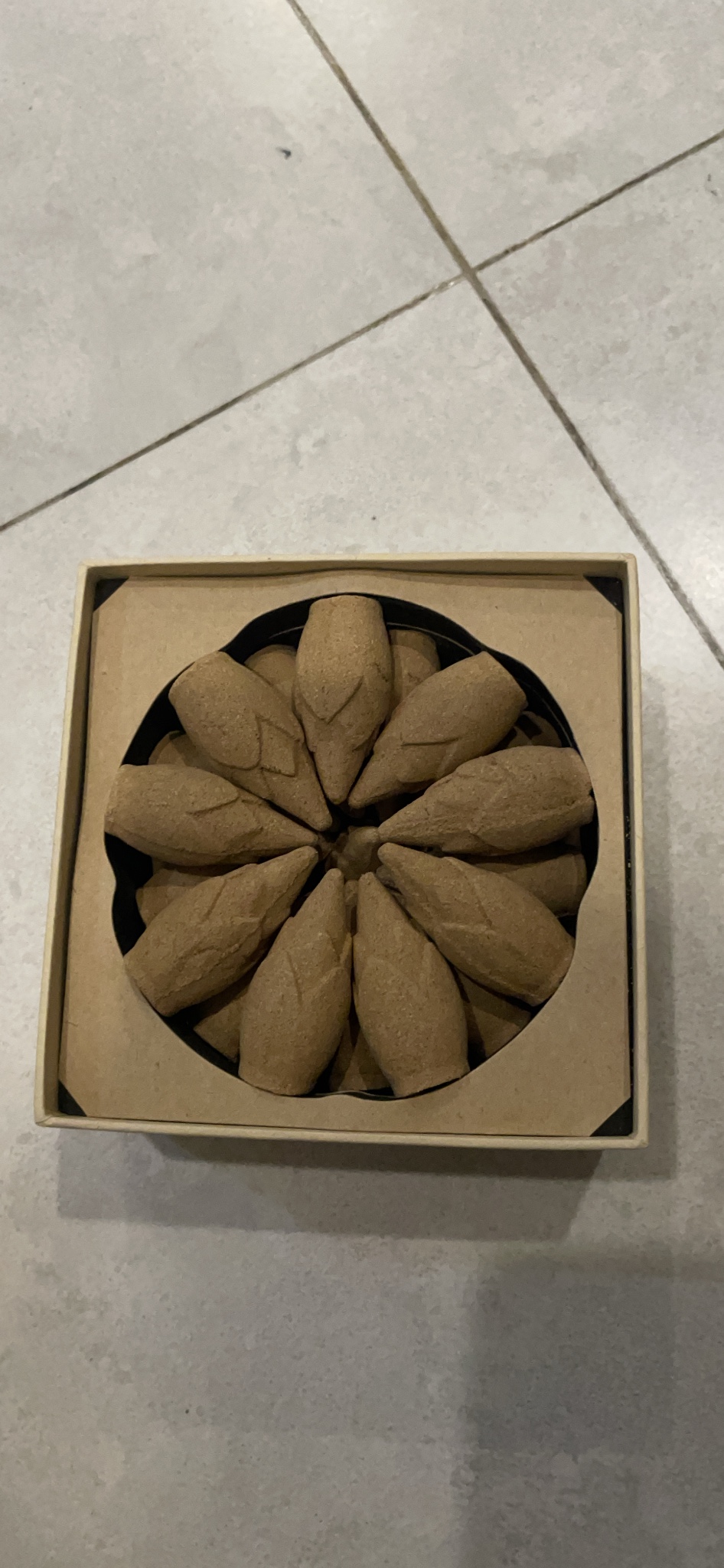 Trầm Hương nụ