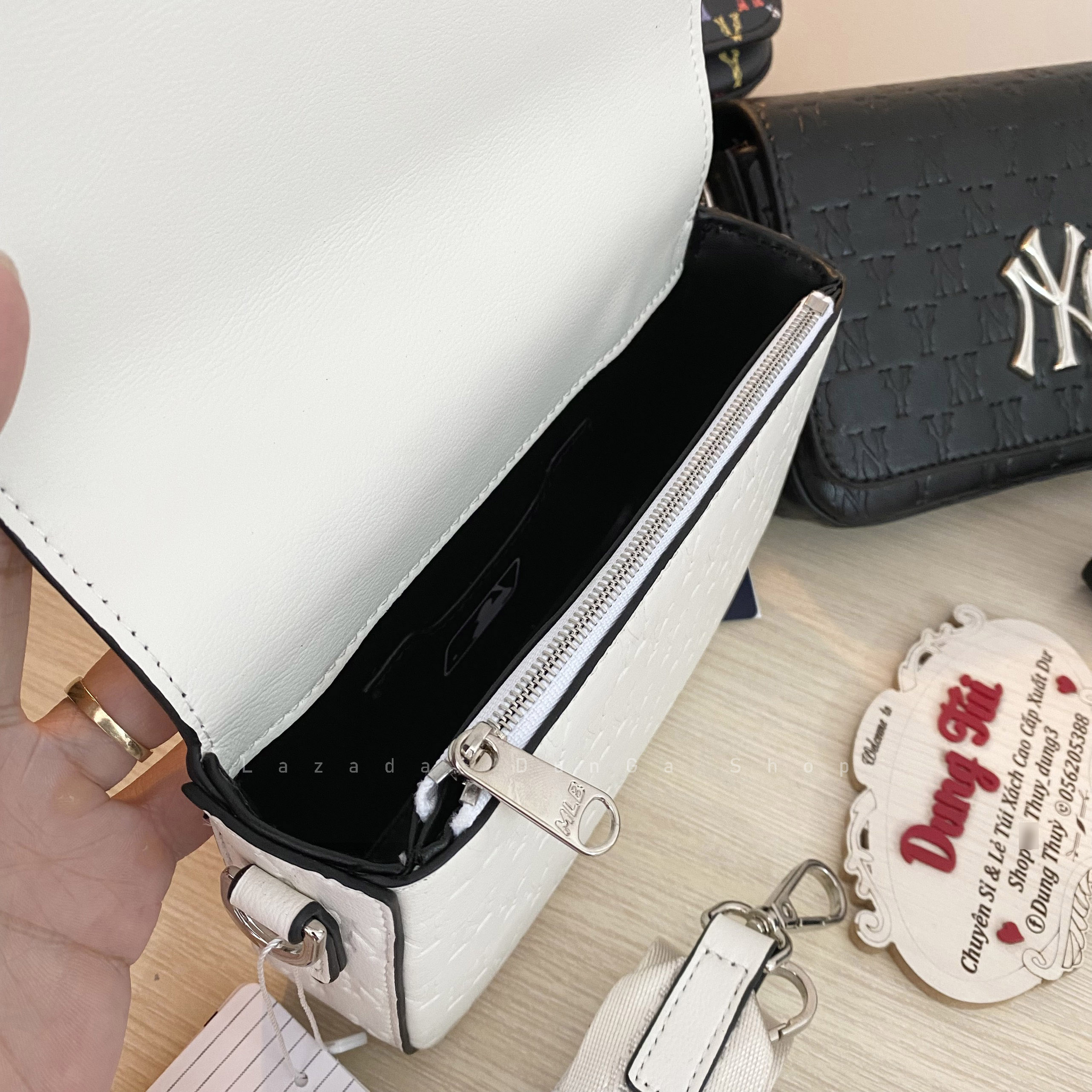 [Chuẩn hãng] Túi da Monogram dập vân chìm đeo chéo fullbox size 18 đủ màu