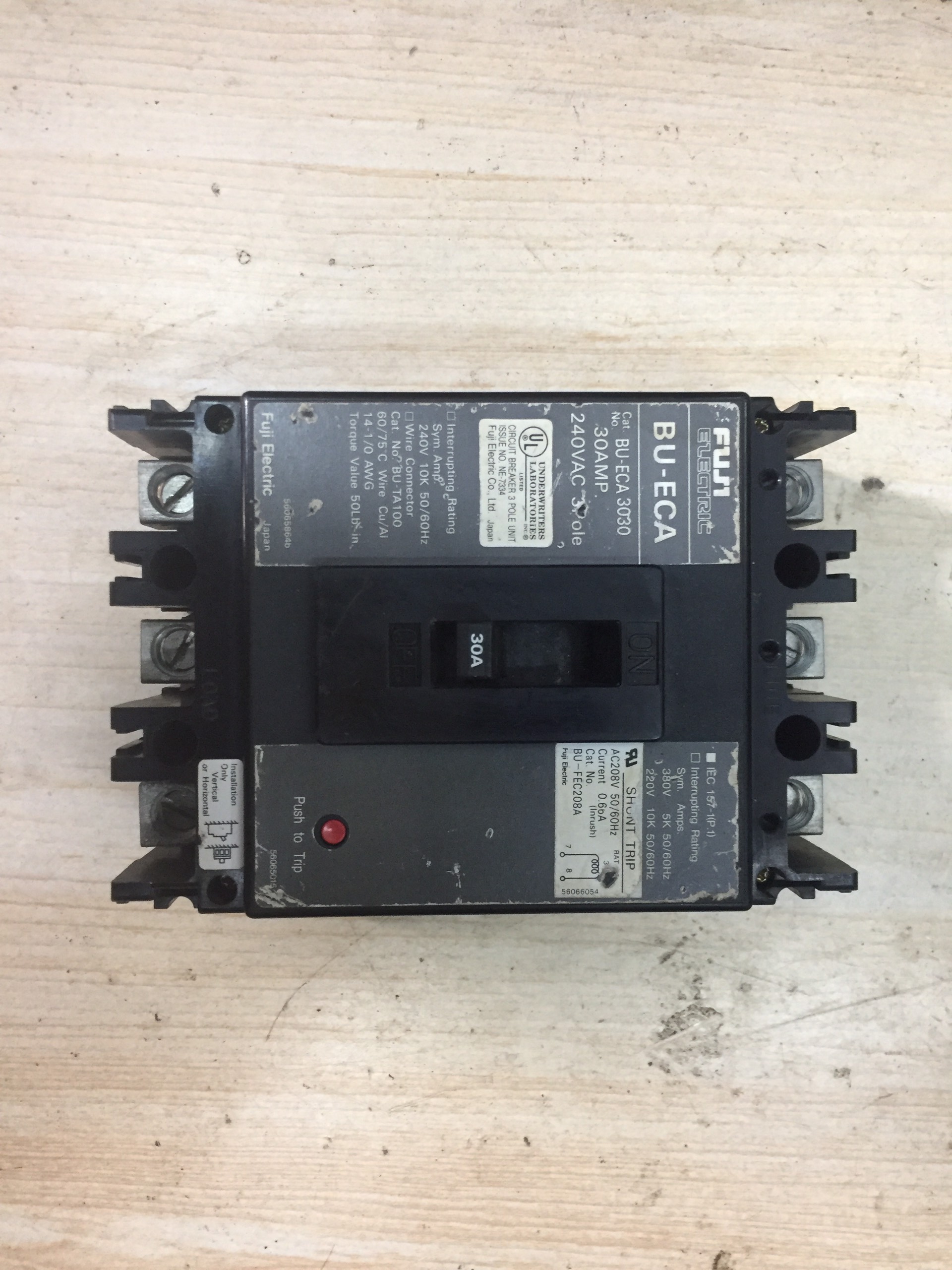 CP điện 3 Pha / 4 Pha Chống Giật của Nhật Bản