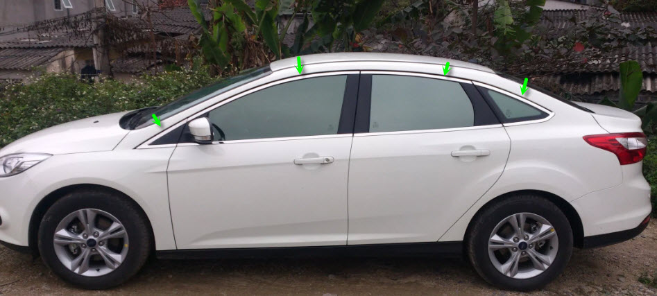 Nẹp viền cong kính focus sedan 2012-2019
