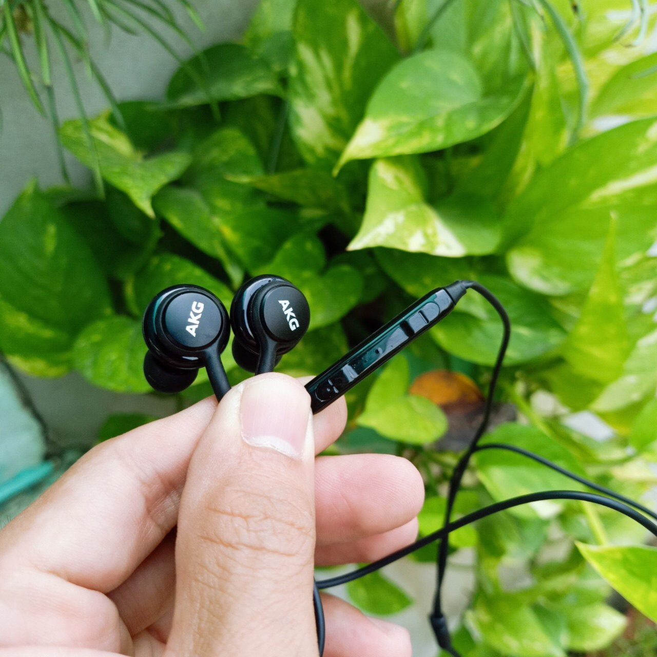 Tai nghe nhét tai AKg chân type C siêu xịn