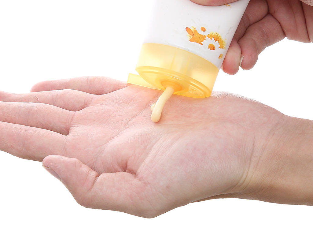 ( cập nhật mẫu mới 2023) Sữa rửa mặt Hazeline nghệ hoa cúc 100g