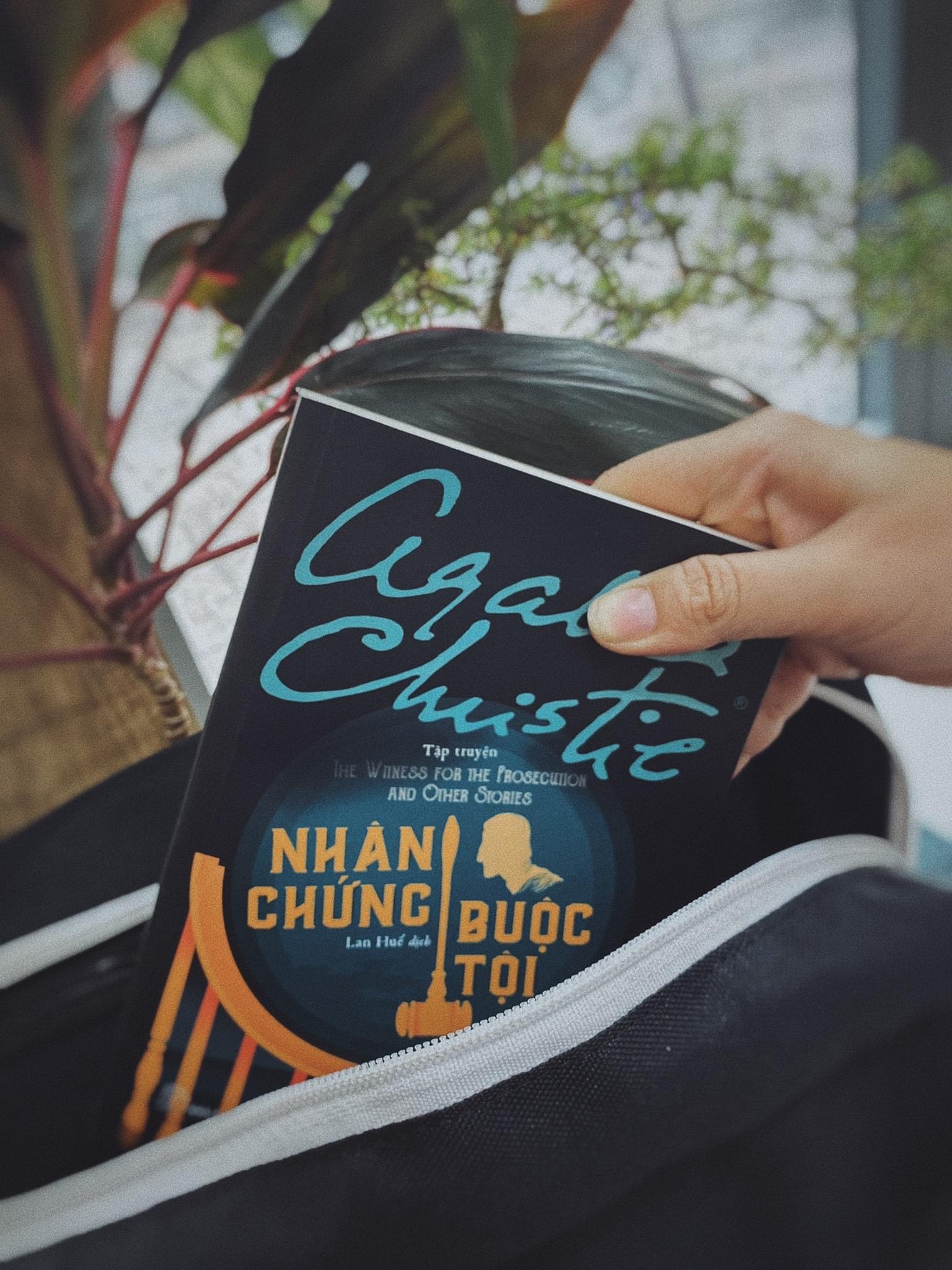 Nhân Chứng Buộc Tội - Agatha Christie