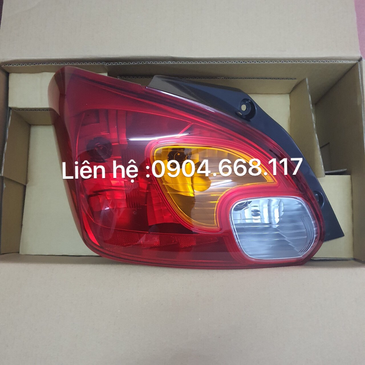 Đèn hậu Mitsubishi Mirage