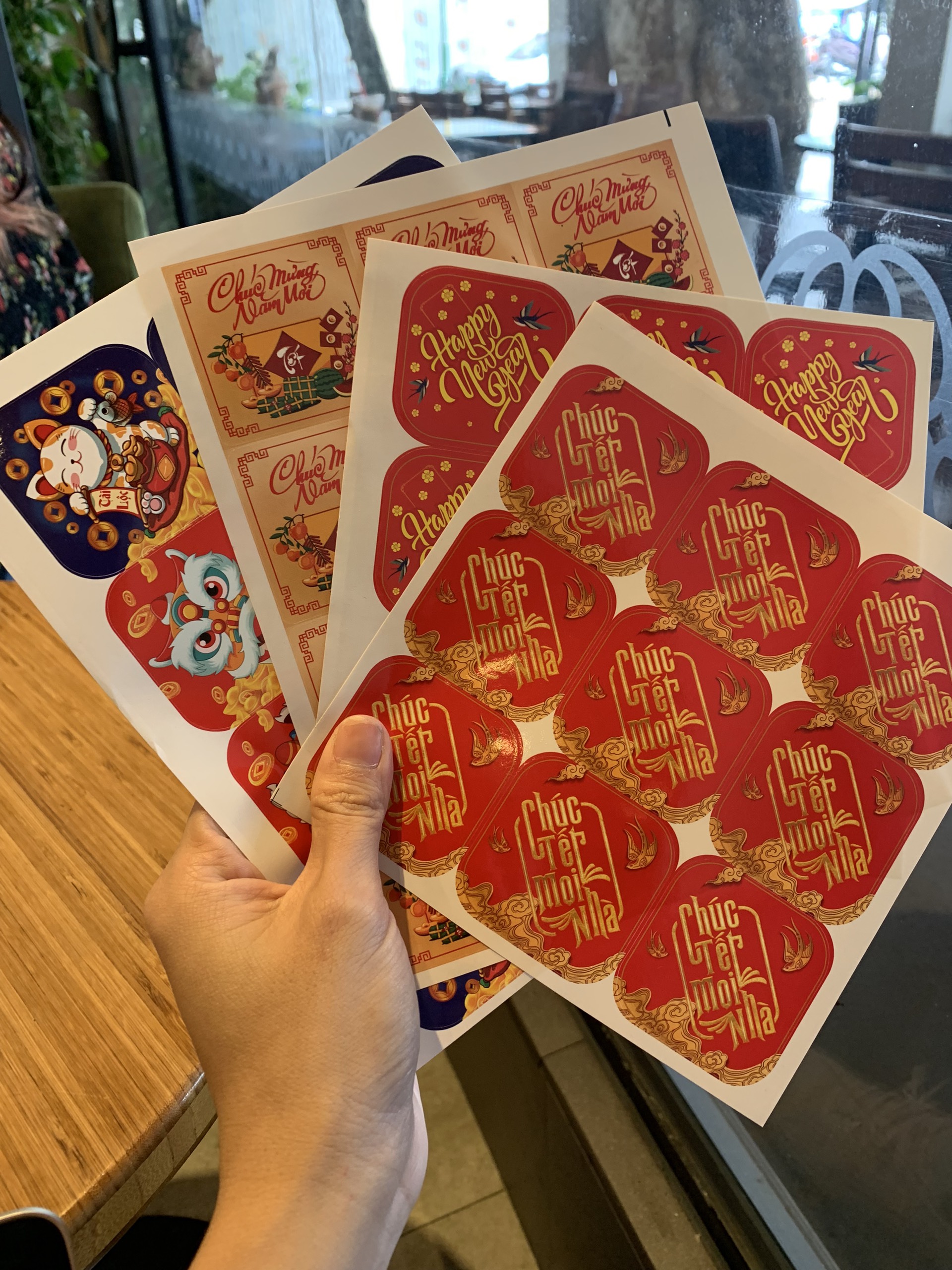 100 Tem dán, Nhãn dán Tết  - Thoi 6cm - vuông 5cm