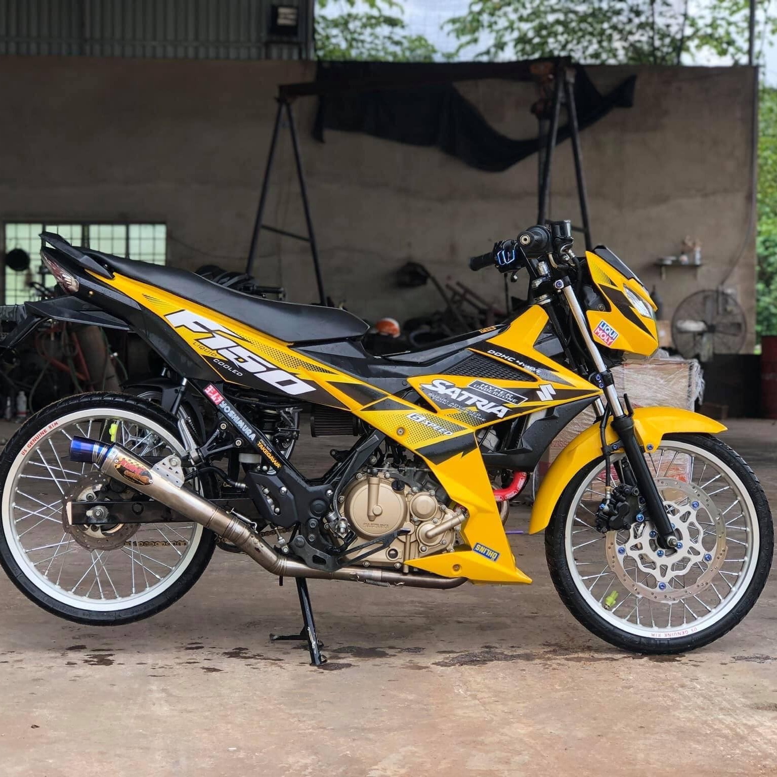 Tem rời Satria Fi dán xe vàng tặng kèm logo