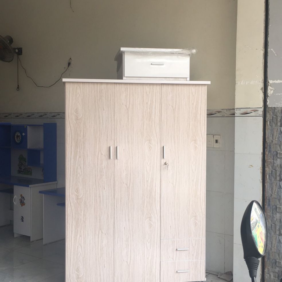 K ship tỉnh, chỉ ship to HCM, Bình Dương, Biên Hoà. Tủ 3 cánh giả gỗ xoan 1m8x1m2, tủ nhựa đài loan, tủ quần áo người lớn, tủ nhựa, tủ đựng quần