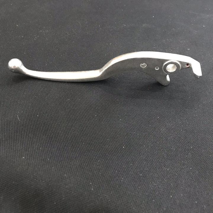 Tay thắng xe máy ATTILA bên phải , loại gắn xe đời có 1 phanh đĩa-1 phanh cơ