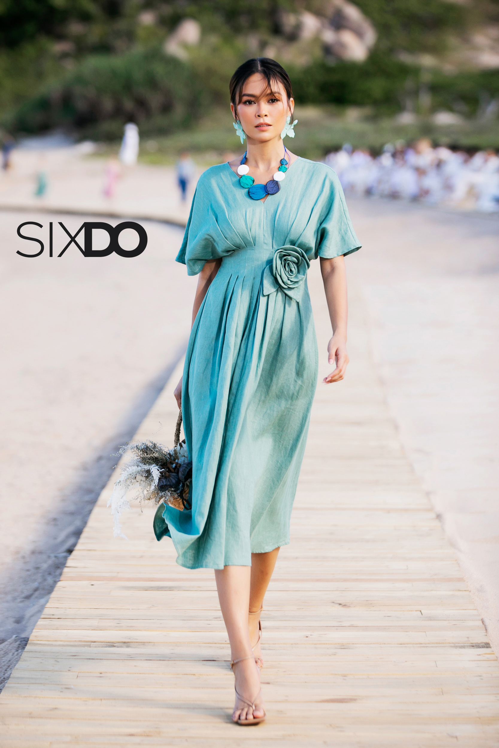 Đầm linen ôm eo cổ V SIXDO (V-neck Midi Linen Dress)