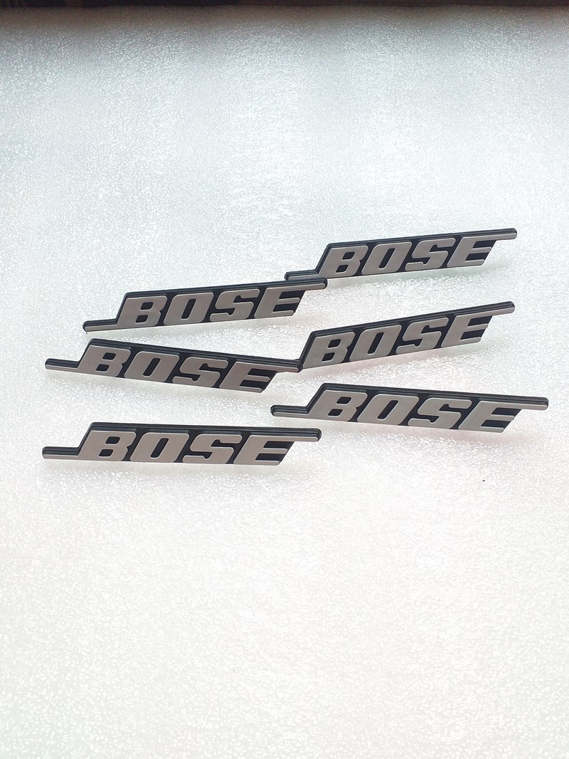 Tem loa Bose 502 nhựa cứng dán thùng loa ( giá 1 đôi )