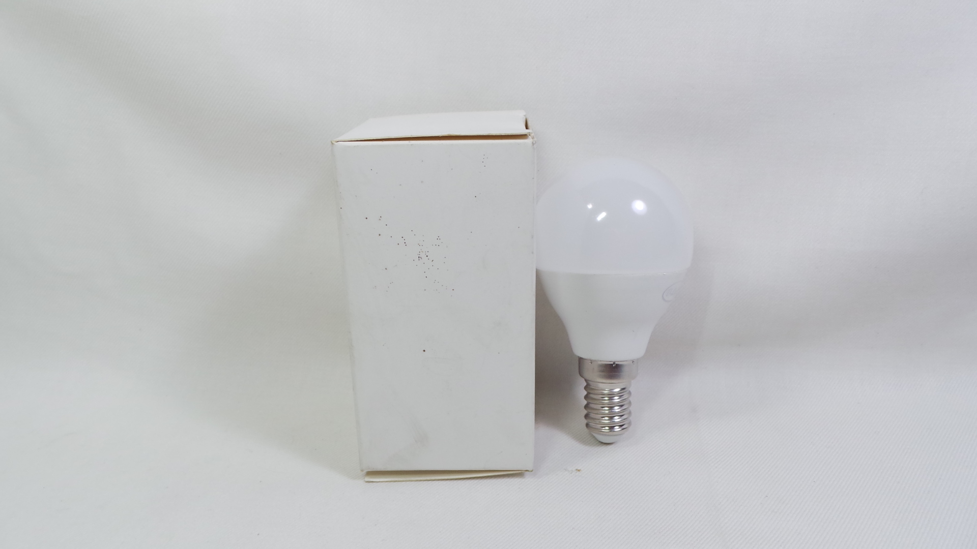 Bóng đèn led v-light 5w e14 ánh sáng trắng 5000k tốt cho mắt