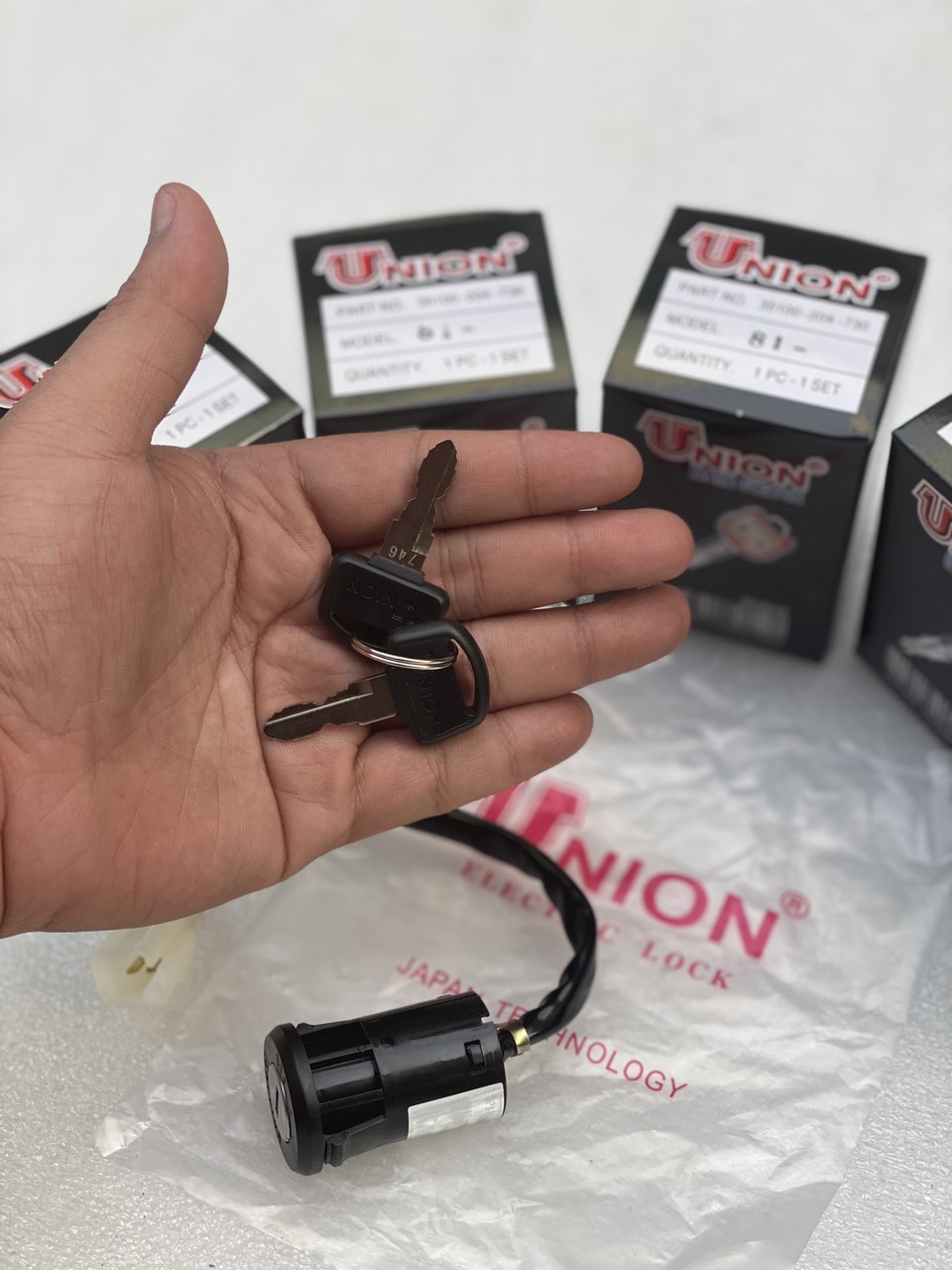 BỘ Ổ KHOÁ XE CUB 81, 82 UNION