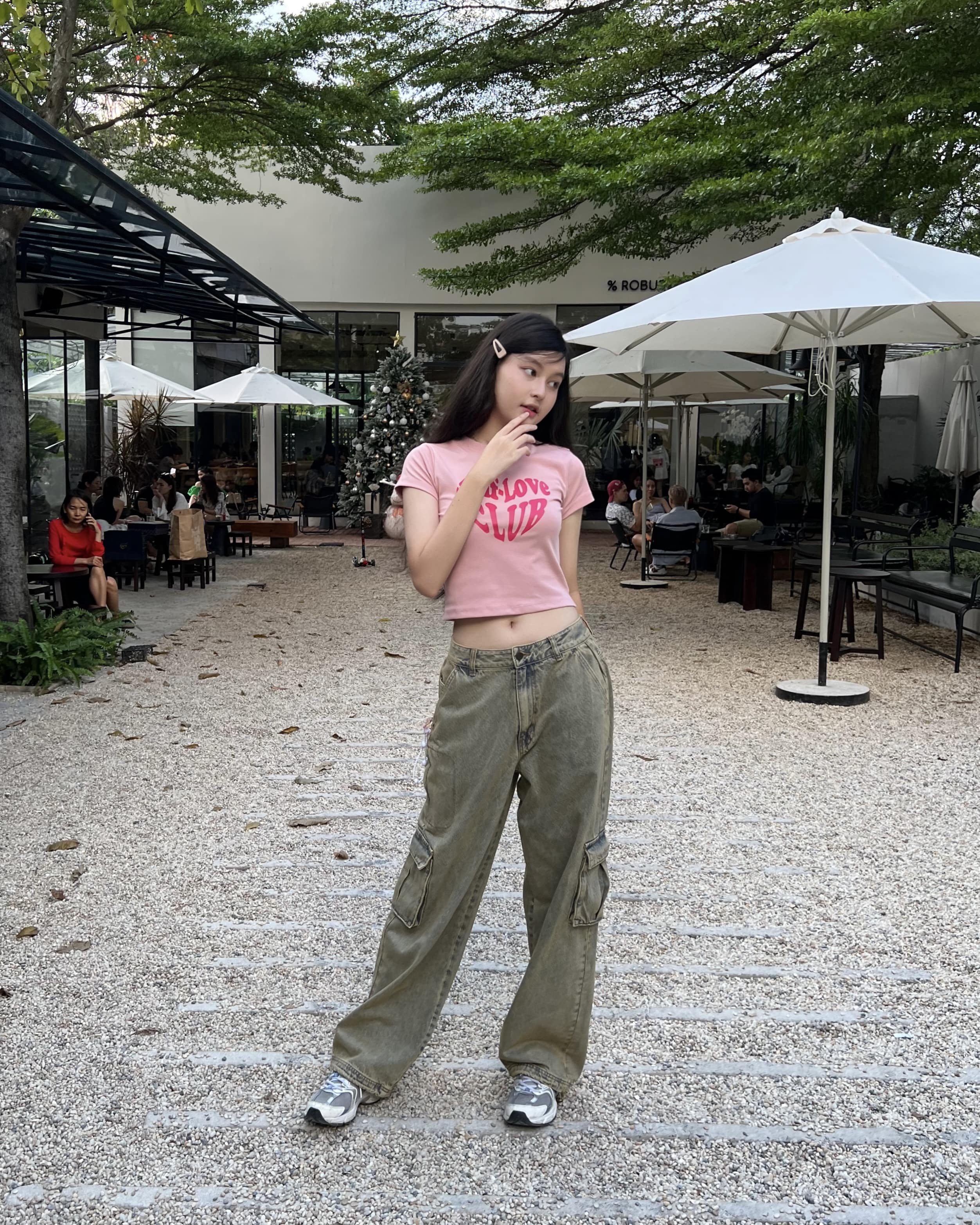 Áo croptop co dãn SLC "Give Love"