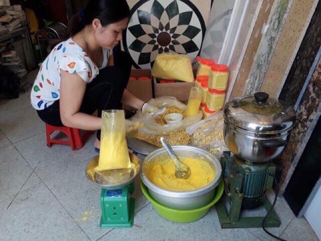 1 LẠNG TINH BỘT NGHỆ VÀNG  GIÚP MỜ NÁM SÁNG DA