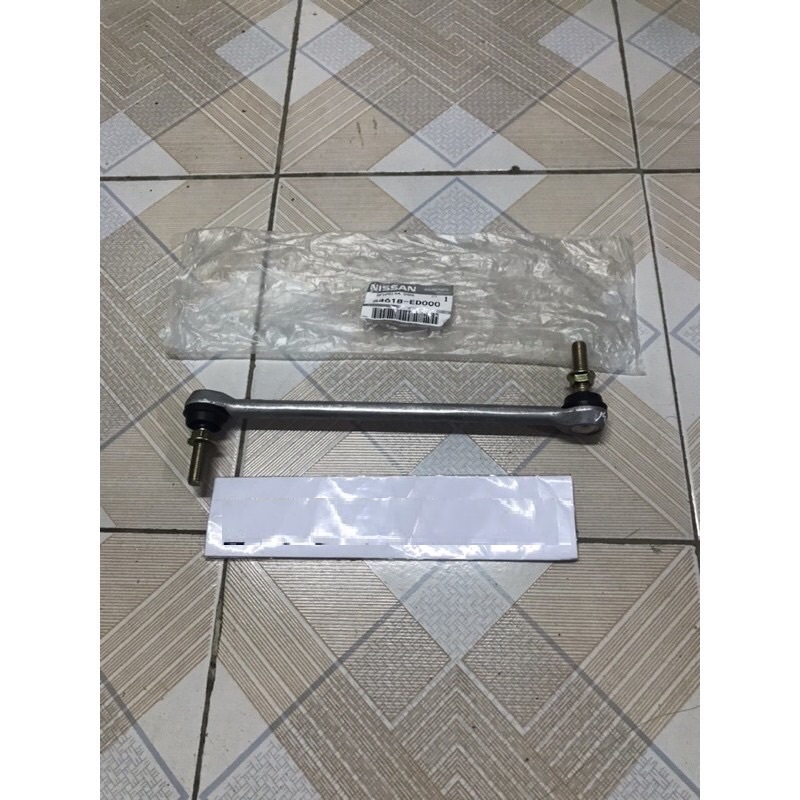 Rotuyn cân bằng trước nissan livina