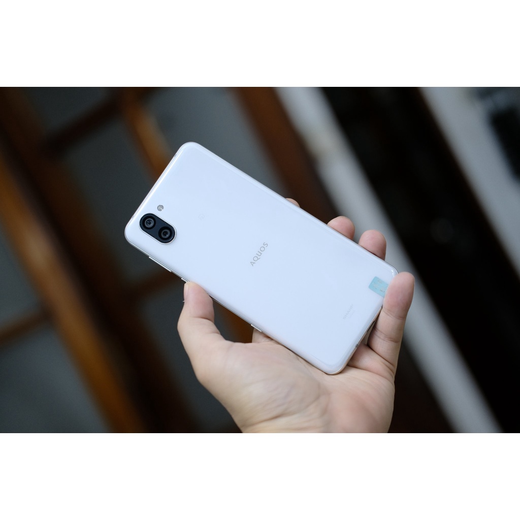 Điện thoại Sharp Aquos R3 loại A , tặng ốp lưng