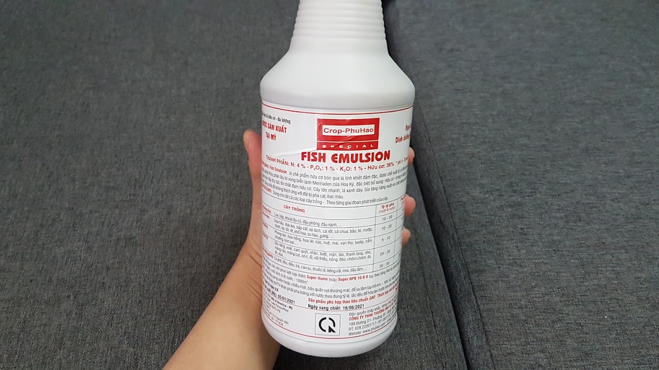 Phân đạm cá hữu cơ Phú Hảo FISH EMULSION nhập khẩu Mỹ chai 1lít