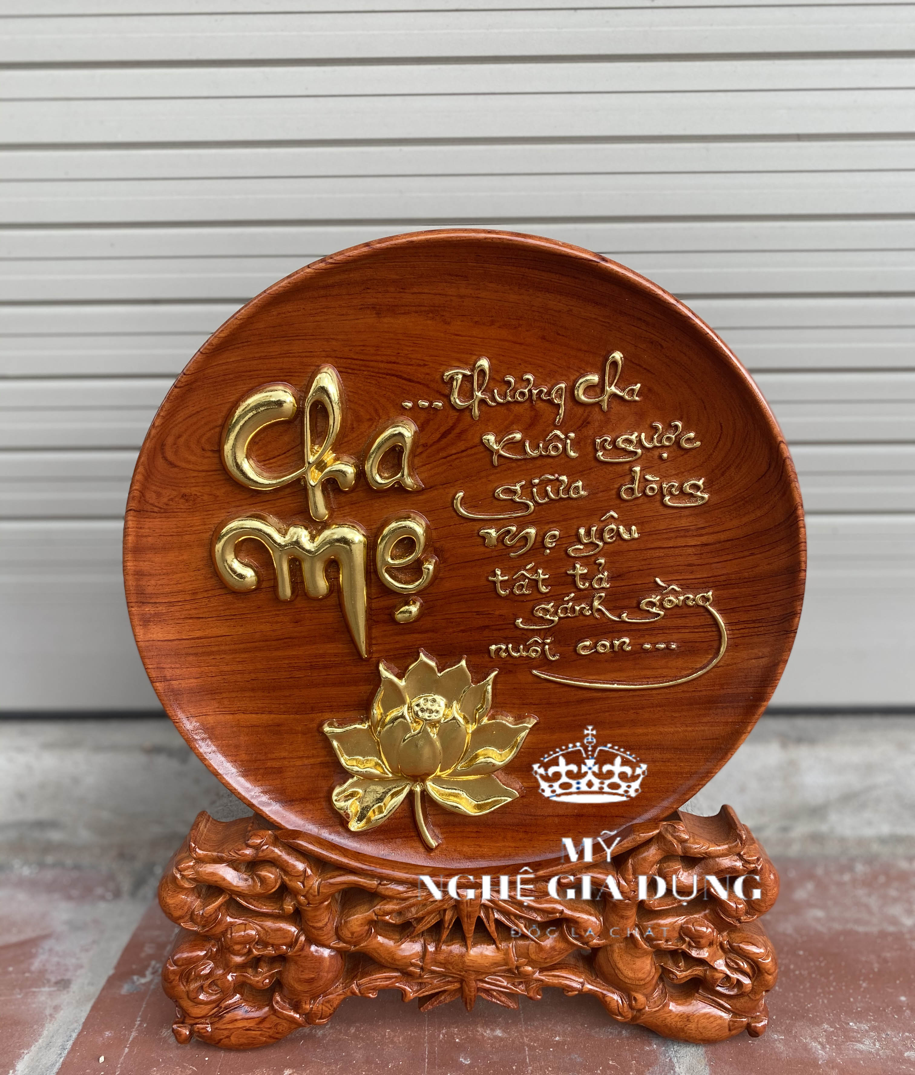 Tranh đĩa đục họa tiết cha mẹ kênh bong tranh đia đuc kênh bong dát vàng gỗ hương đá 3 cỡ 30,35,40