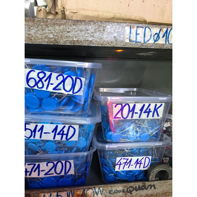 HOT-2 con tụ bảo vệ điện áp 220v 471-20D
