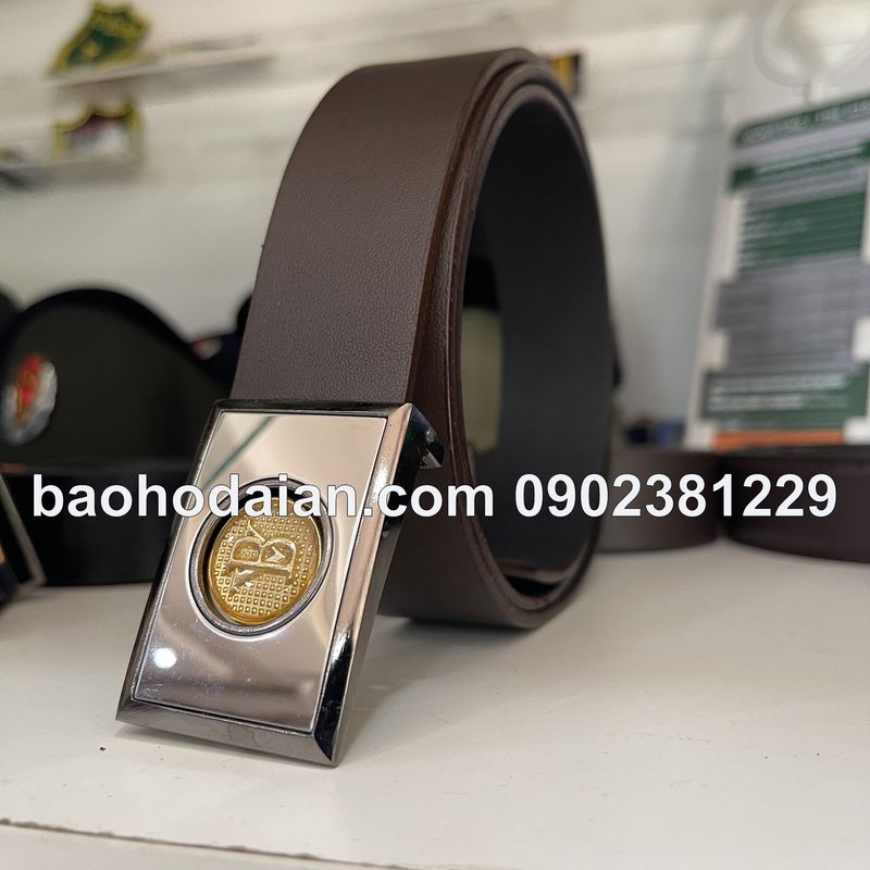 Dây lưng bảo vệ da mặt trong chữ nổi