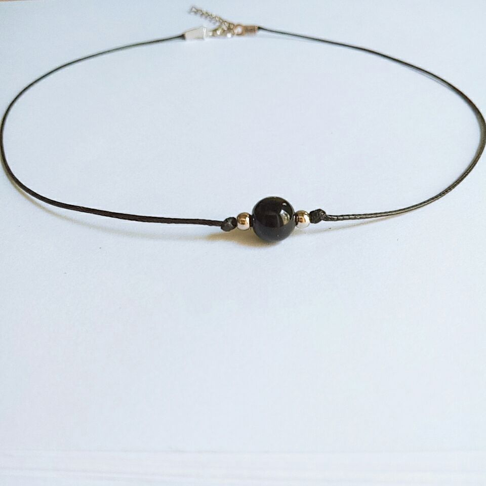 Vòng chocker cổ kèm hạt đen