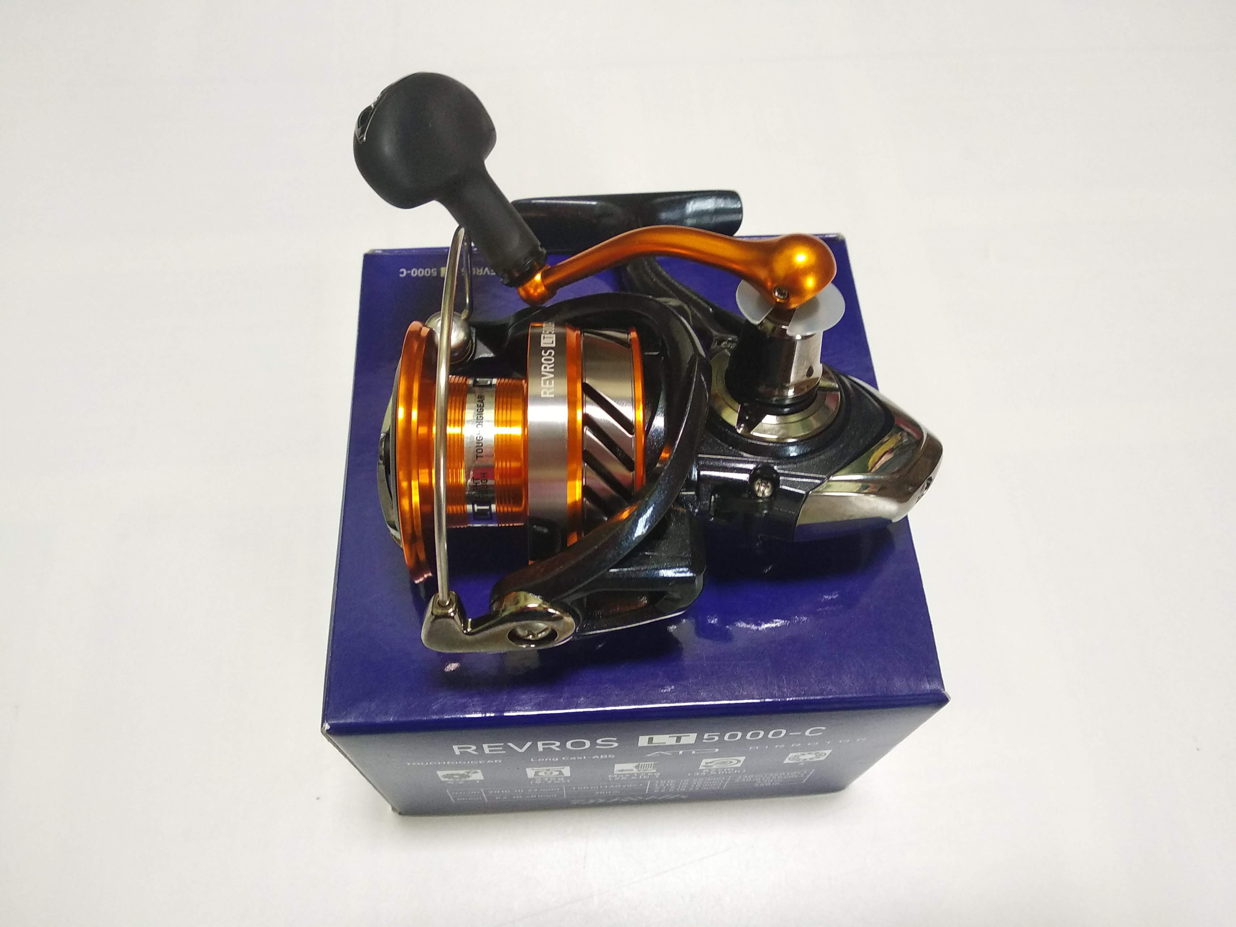 Máy câu cá Daiwa CrossFire LT5000-C